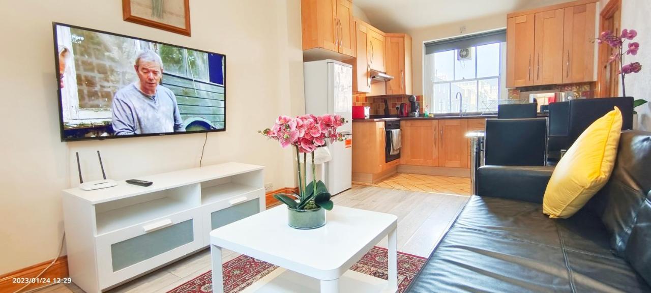 Flat 2, 6 Tauton Mews In Marylebone Apartment Londra Exterior foto